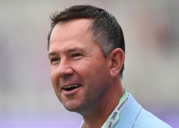 Ricky Ponting on David Warner's protracted struggles against Stuart Broad: "More of a mental battle than technical." 6 Ricky Ponting
