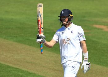 Twitter Reactions: Zak Crawley and Joe Root add to the misery as Bazball gets off in Manchester