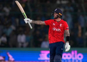 Having announced his retirement from international cricket, Alex Hales will still play for Nottingham.