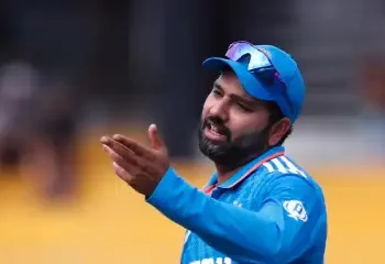 Are you sure that pagal hasn't yet happened? - Before the Asia Cup final, Rohit Sharma and Shubman Gill had a lighthearted moment. 6 Are you sure that pagal hasn't yet happened? - Before the Asia Cup final, Rohit Sharma and Shubman Gill had a lighthearted moment.