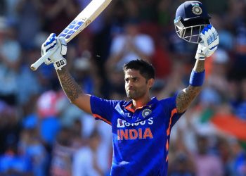 Suryakumar Yadav may not be quite certain in his mind and heart how to score runs from the 25th to the 40th over: Sanjay Bangar