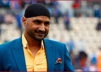 KL Rahul is doing admirably and accumulating runs in an exquisite manner: Harbhajan Singh 6 KL Rahul is doing admirably and accumulating runs in an exquisite manner: Harbhajan Singh