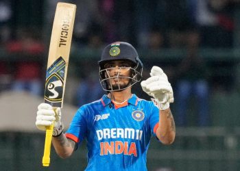 "Ishan Kishan will push for ODI World Cup," Ravi Shastri said following the southpaw's brave performance against Pakistan. 8 Ishan Kishan