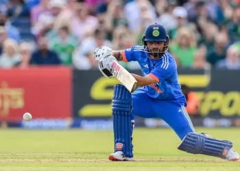 Rinku Singh hits three consecutive sixes in the Super Over to help his team win a UP T20 tournament. 3 Rinku Singh