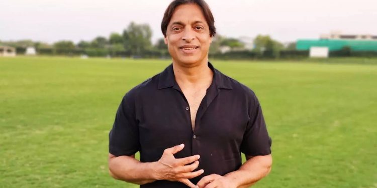 Are you guys crazy? I've been getting word saying India has fixed the game. Shoaib Akhtar