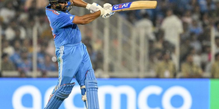 World Cup 2023 ODI between India and Pakistan: Shot of the Day: Rohit pulls Shaheen over backward square leg in signature style. 1 World Cup 2023 ODI between India and Pakistan: Shot of the Day: Rohit pulls Shaheen over backward square leg in signature style.