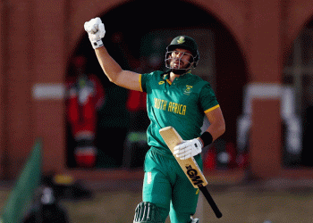 Shot of the Day: Aiden Markram's incredible flying upper cut against Haris Rauf during Pakistan vs. South Africa in the 2023 ODI World Cup 5 Shot of the Day: Aiden Markram's incredible flying upper cut against Haris Rauf during Pakistan vs. South Africa in the 2023 ODI World Cup