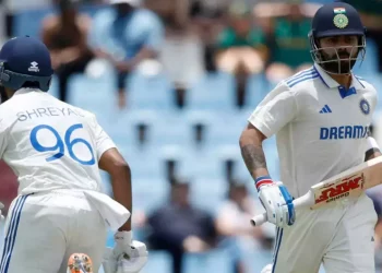 Virat Kohli batting advise to Shreyas Iyer, "Ball dekhte rehna hath mein uske," has gone viral.
