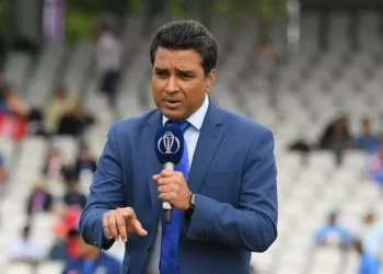 When selecting his India XI for the Boxing Day Test against South Africa, Sanjay Manjrekar chooses Ravindra Jadeja over R Ashwin. 1 When selecting his India XI for the Boxing Day Test against South Africa, Sanjay Manjrekar chooses Ravindra Jadeja over R Ashwin.