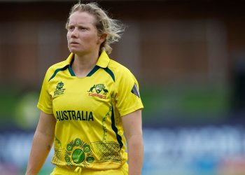 "It will take a lot to prevent me from leaving the field," said Alyssa Healy, who was keen to make a statement against India. 8 Alyssa Healy