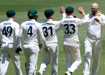 Australia defeats Pakistan in the last session to wrap off Day 2 with a powerful win in Melbourne.