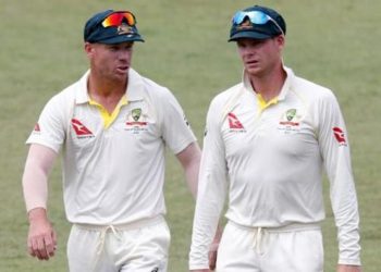 Steve Waugh on the David Warner-Mitchell Johnson incident: "They have a right to their opinions."