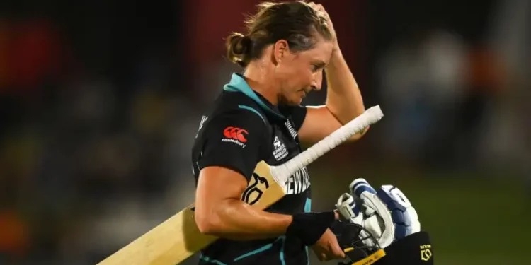 Due to her intense workload, Sophie Devine will miss the beginning of Super Smash. 1 Due to her intense workload, Sophie Devine will miss the beginning of Super Smash.