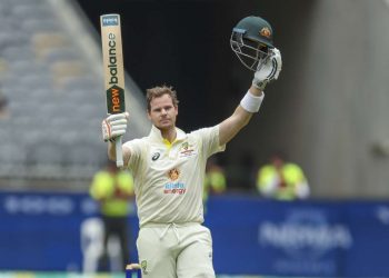 It is not surprising if Steve Smith surpasses Brian Lara's 400-meter record: Michael Clarke