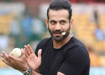 "Excellent beginning," praises Irfan Pathan for his captivating comments on Mohammed Siraj remarkable spell. 4 Irfan Pathan for his captivating comments on Mohammed Siraj remarkable spell