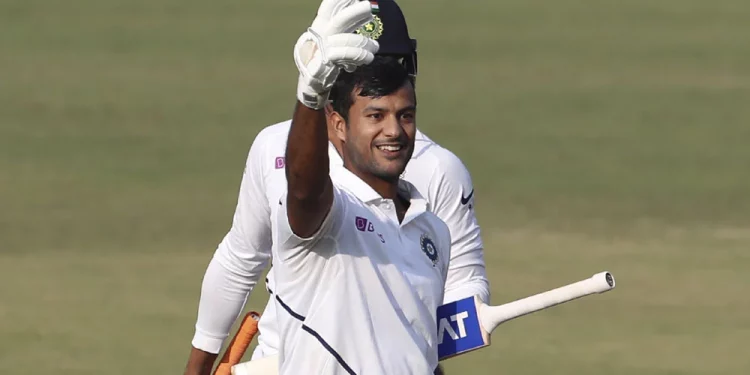 Mayank Agarwal reports the incident to the police regarding the "poisonous liquid" on the aircraft to Delhi.