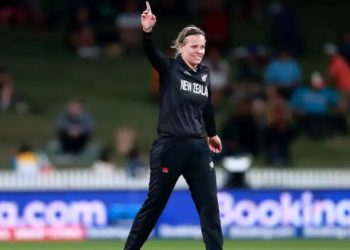 WPL2024: Lea Tahuhu is announced by the Gujarat Giants as Lauren Cheatle's successor.