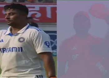 When Rohit Sharma leaves the field for his first innings, Sarfaraz posts a photo of him stroking his back. IND vs. ENG 6 When Rohit Sharma leaves the field for his first innings, Sarfaraz posts a photo of him stroking his back. IND vs. ENG