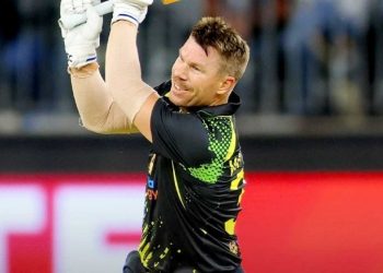 David Warner suggests quitting international cricket by saying, "I want to play in the T20 World Cup and finish there." 5 David Warner suggests quitting international cricket by saying, "I want to play in the T20 World Cup and finish there."