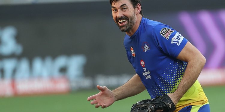 Stephen Fleming has been giving the order to keep moving the game forward: Michael Hussey 1 Stephen Fleming has been giving the order to keep moving the game forward: Michael Hussey