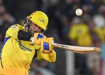 Daryl Mitchell said of his new position at CSK, "I love doing different jobs for the team and it's good fun." 5 Daryl Mitchell said of his new position at CSK, "I love doing different jobs for the team and it's good fun."