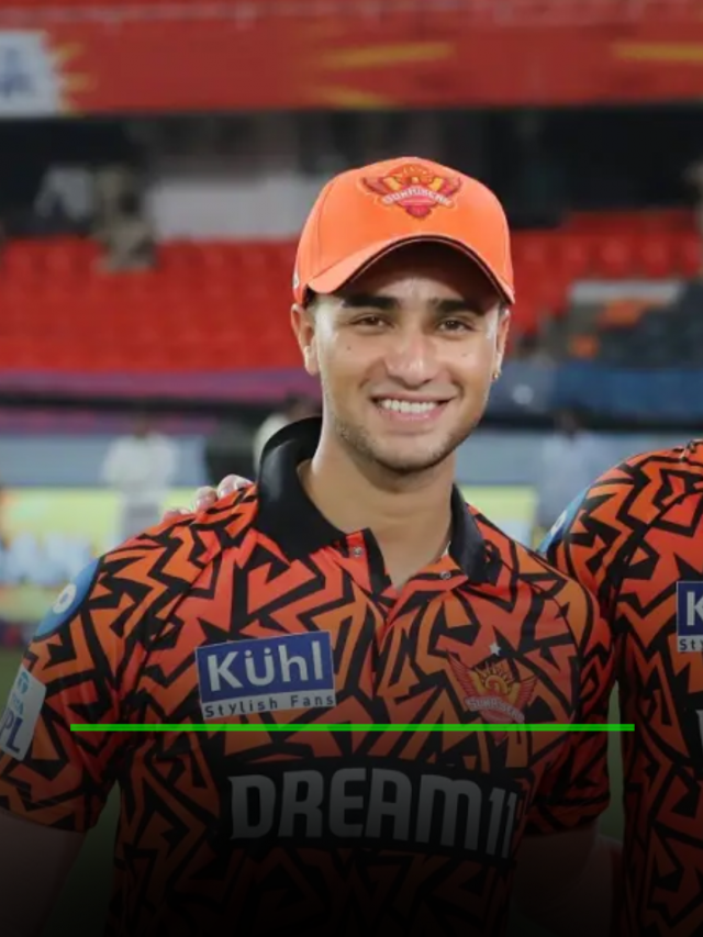 Top 5 players in the IPL 2024 (minimum 100 runs) with the highest strike rate