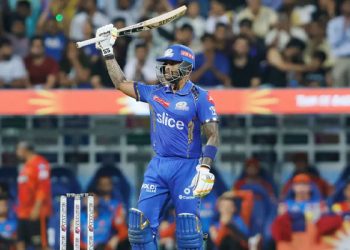 Suryakumar Yadav is a remarkable cricket player, making it extremely challenging to bowl against him: Simon Helmot