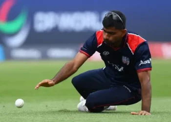 Saurabh Netravalkar said of dropping Suryakumar Yadav, "If I had taken the catch, we could have put them under more pressure." 3 Saurabh Netravalkar said of dropping Suryakumar Yadav, "If I had taken the catch, we could have put them under more pressure."