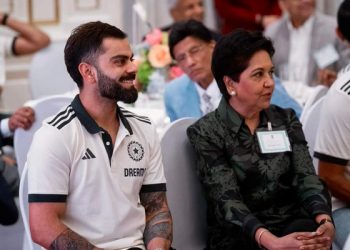 Social media users are loving the photo of Virat Kohli and Indra Nooyi at a function in New York