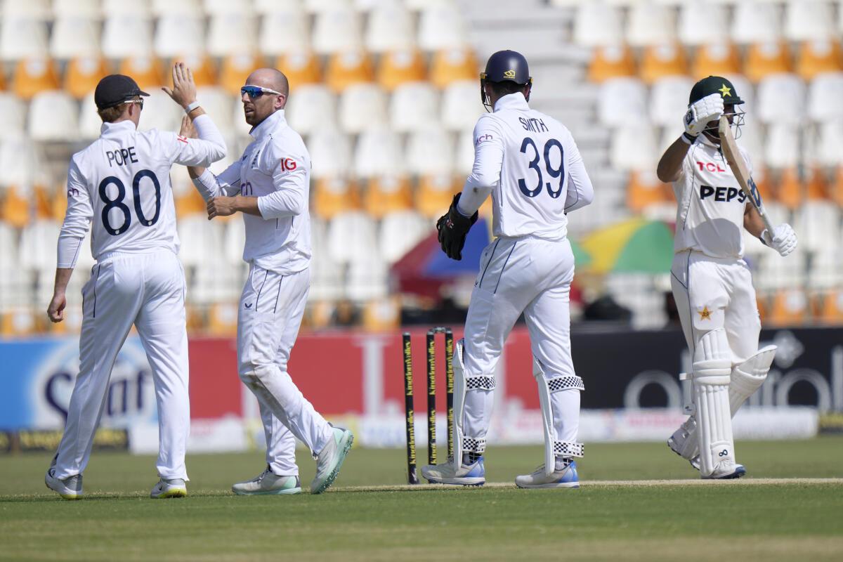 Twitter Reactions: England hand record loss to Pakistan in Multan