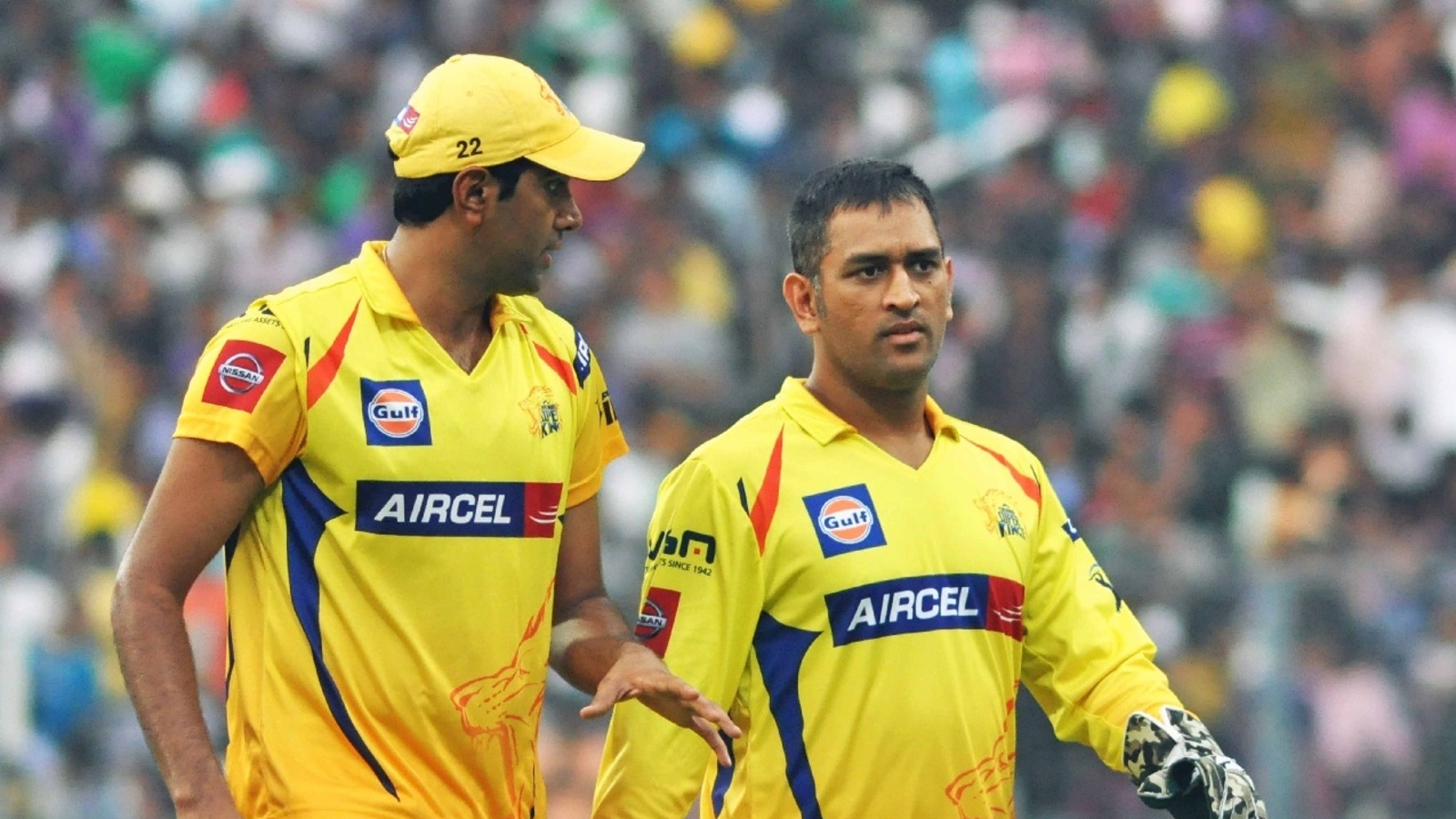 ashwin dhoni 1742294319636 1742294324546