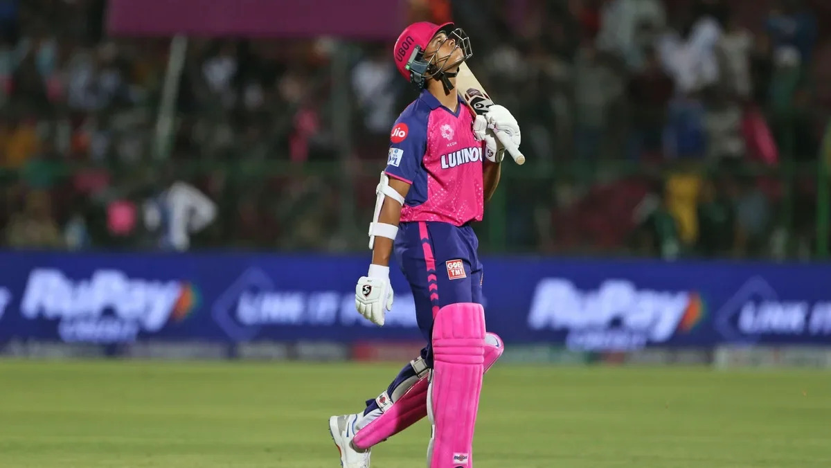 IPL 2025: Yashasvi Jaiswal's early wicket makes GT fans roar in happy