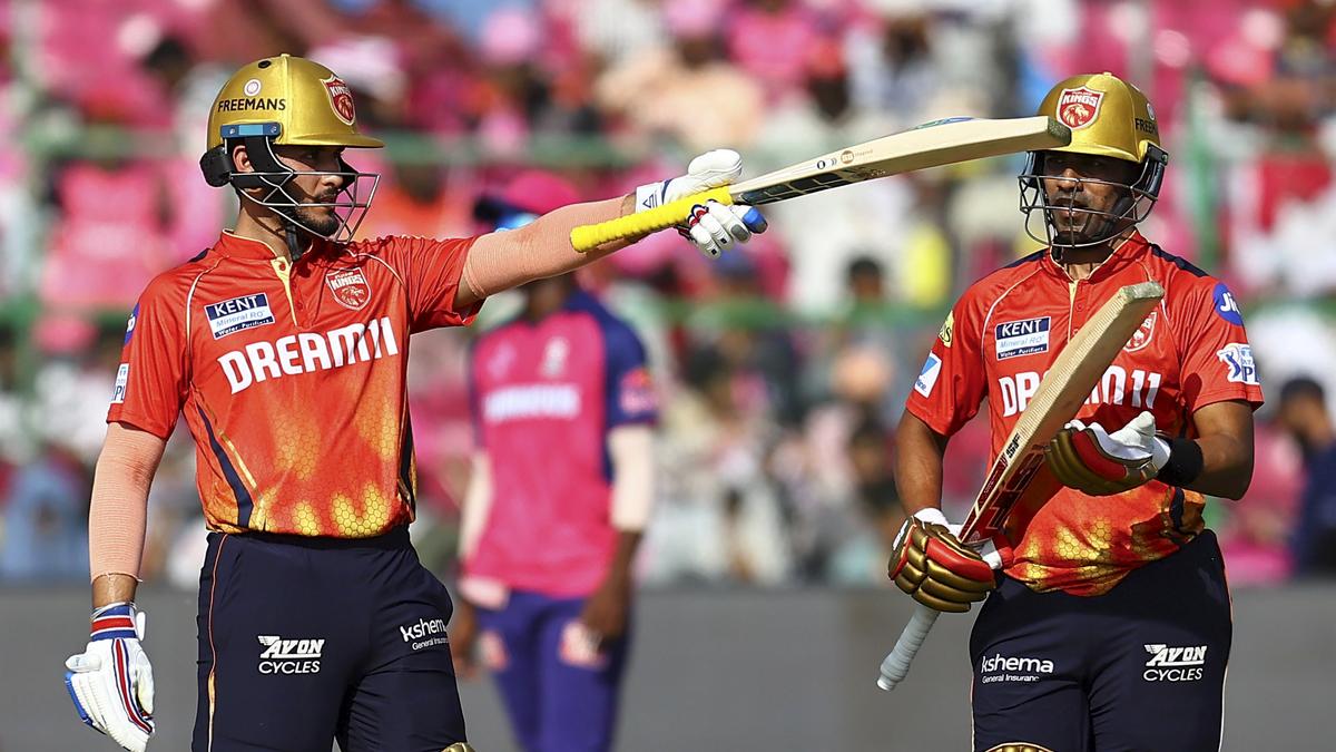 [WATCH] IPL 2025: Shashank Singh improves ramp shot vs Akash Madhwal in RR vs PBKS match