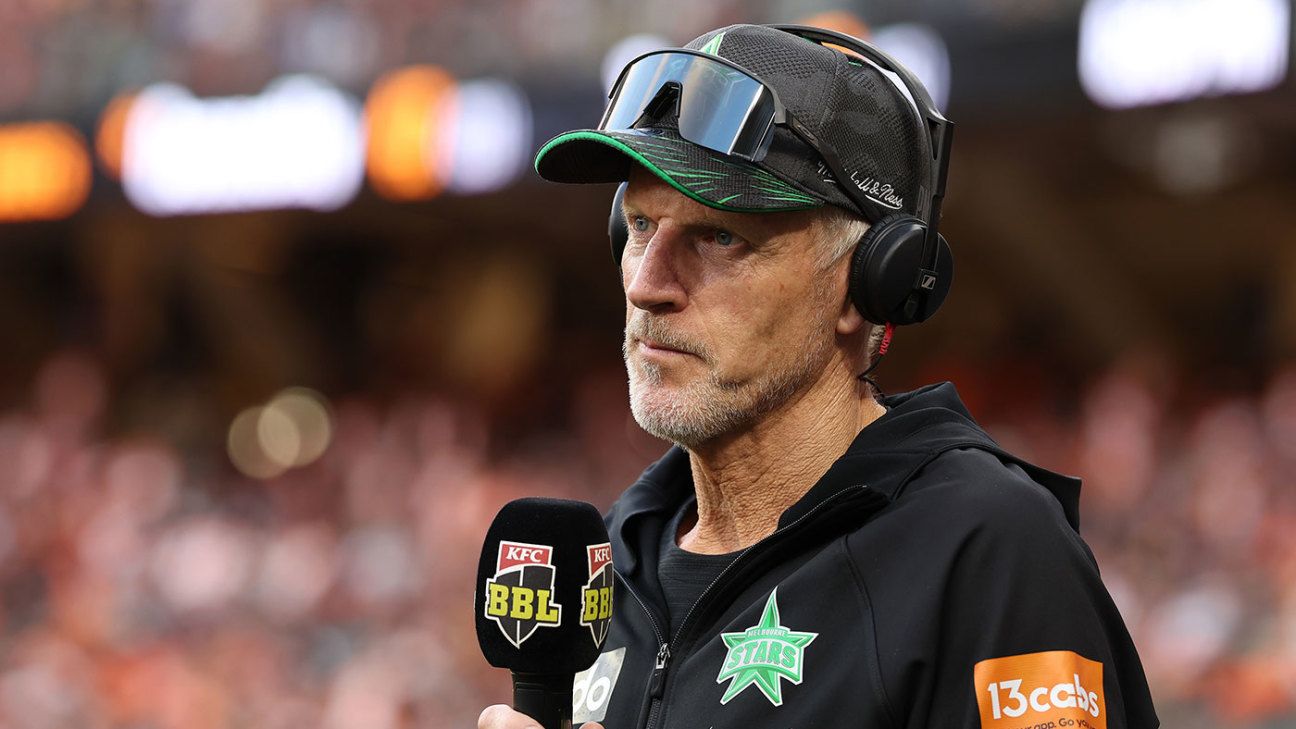 Peter Moores extends his contract as Melbourne Stars head coach for two-year term