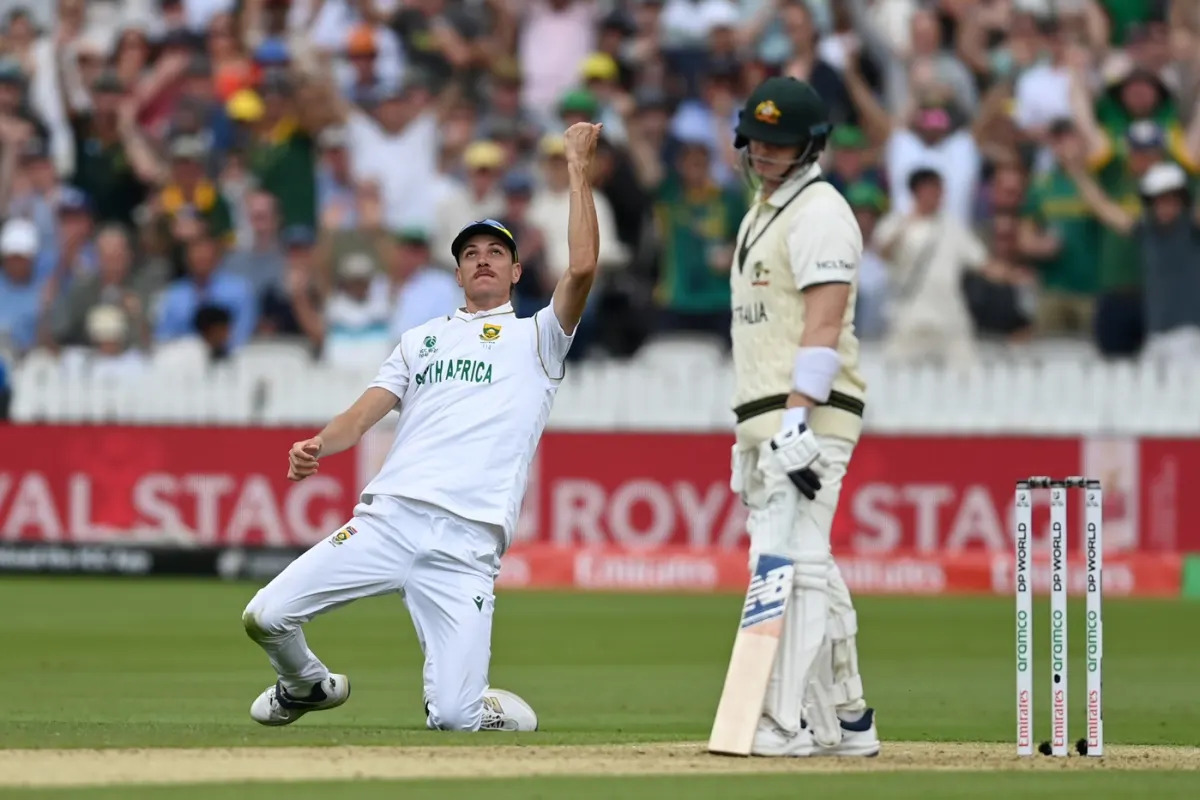 [WATCH] WTC Final 2025: Marco Jansen's juggling act at slip sends back Steve Smith