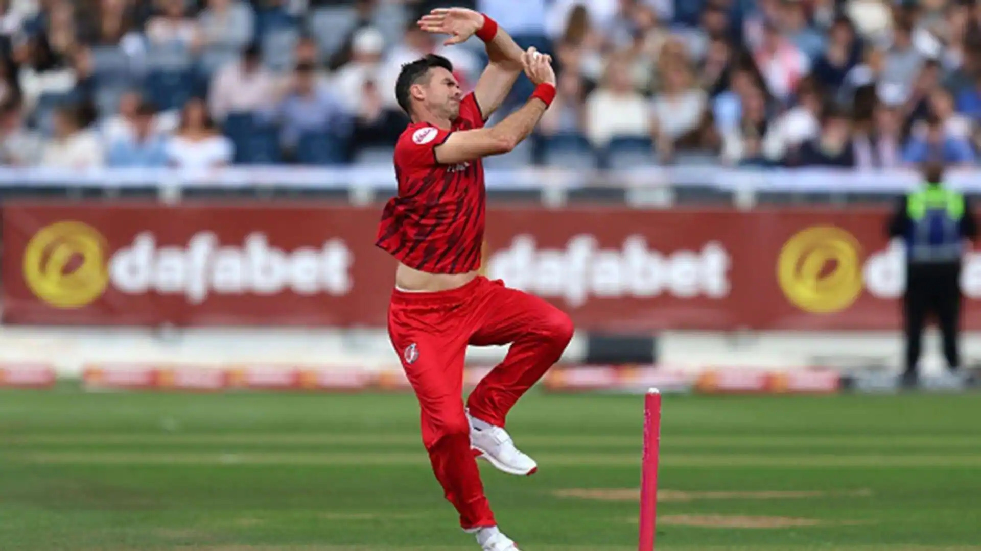 [Watch] T20 Blast 2025: 42-year-old James Anderson shines with three wicket haul