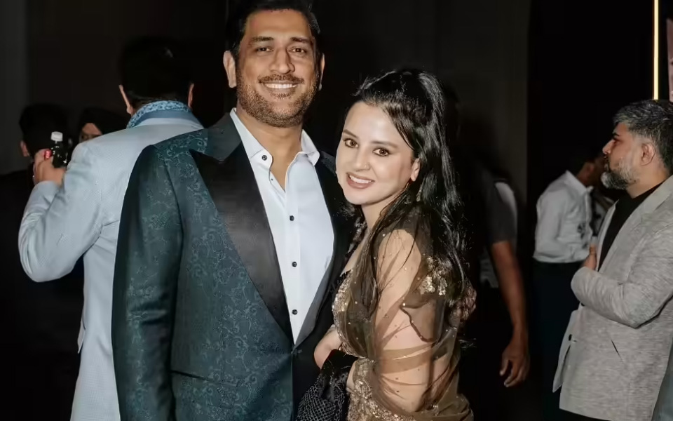 Gautam Gambhir, MS Dhoni, and Rohit Sharma reunite at a wedding, photo set internet on fire