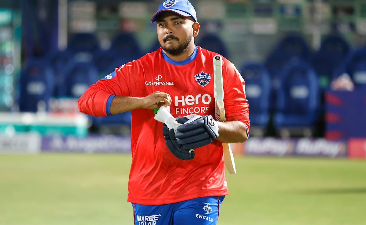 Prithvi Shaw ended up ruining his career by taking the incorrect turn: Coach of Rohit Sharma 1 Prithvi Shaw ended up ruining his career by taking the incorrect turn: Coach of Rohit Sharma