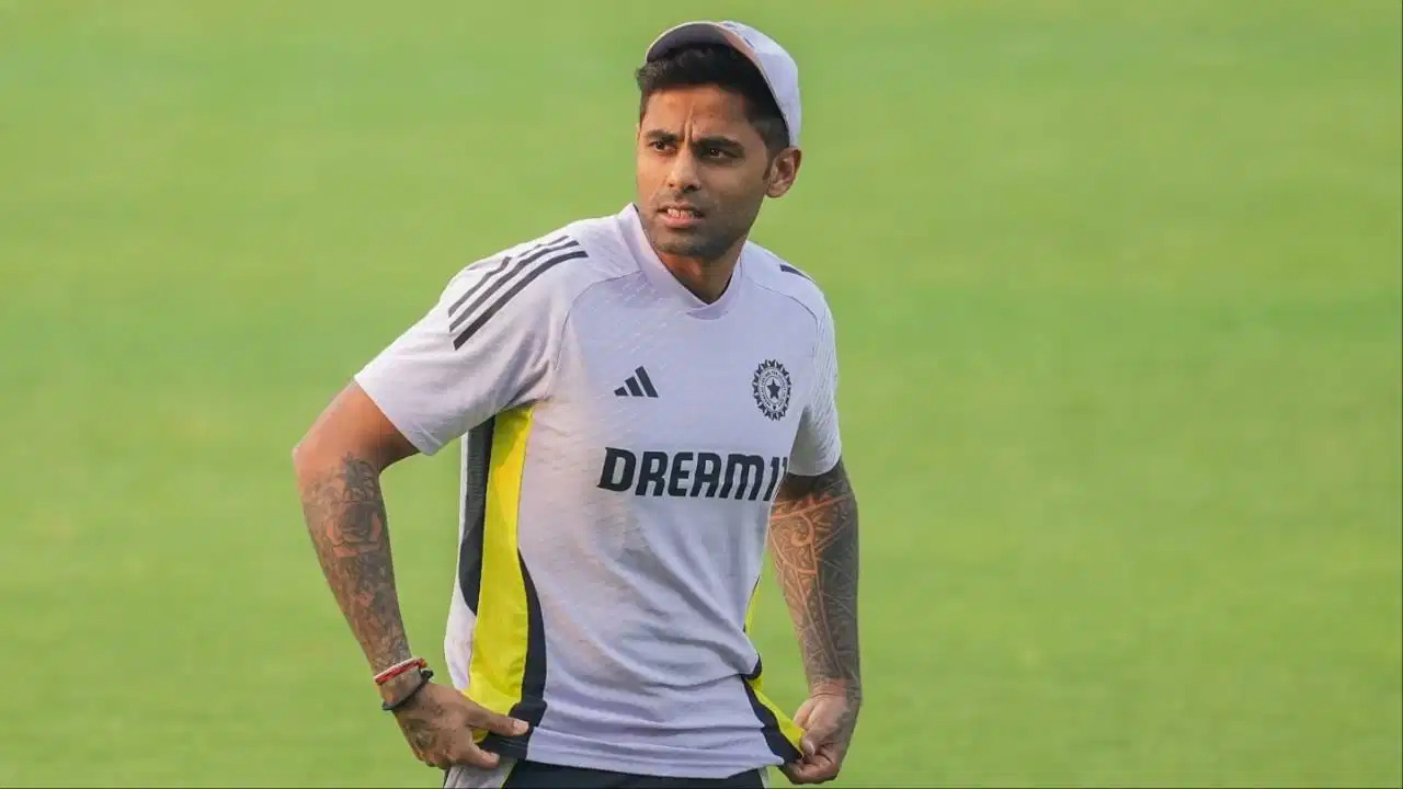 Asia Cup 2025: 'Surya's fearless leadership will help India' - Legendary batter guarantees Men in Blue's domination 1 Asia Cup 2025: 'Surya's fearless leadership will help India' - Legendary batter guarantees Men in Blue's domination