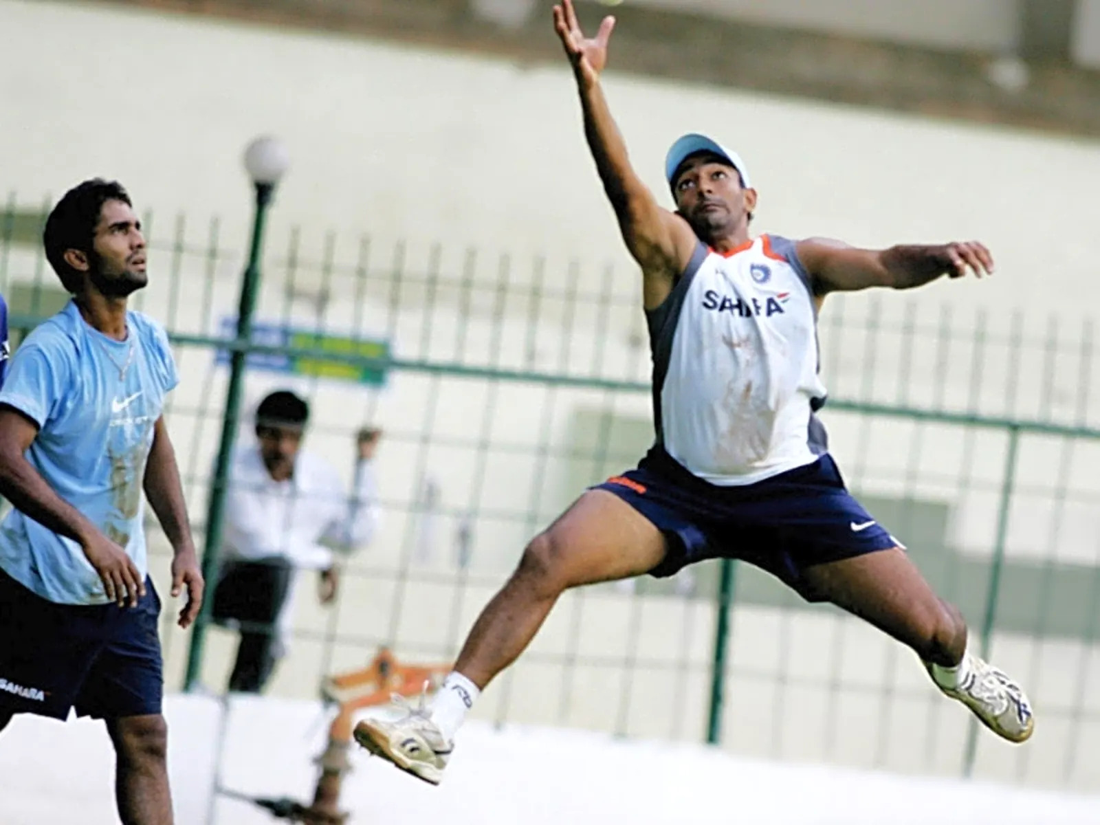 'Holes made by air-gun pellets' - Ex-CSK star opens up on harrowing 2007 World Cup exit experience 7 'Holes made by air-gun pellets' - Ex-CSK star opens up on harrowing 2007 World Cup exit experience