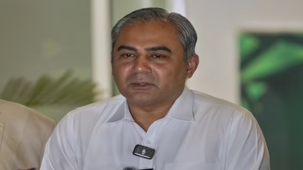 BCCI issues fresh warning to Mohsin Naqvi over Asia Cup trophy