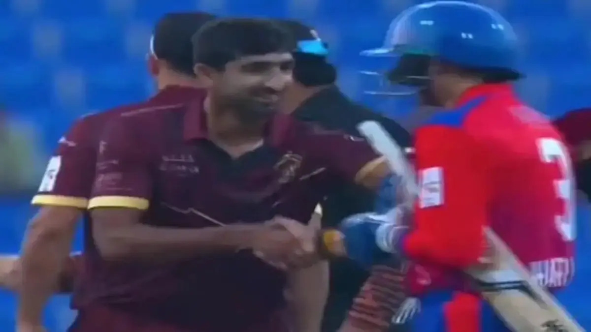 [WATCH] Harbhajan Singh shakes hands with Pakistan player in Abu Dhabi T10 League, video goes viral
