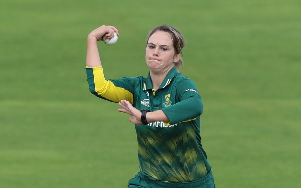 Dane van Niekerk returns to South Africa team for white-ball series vs Ireland