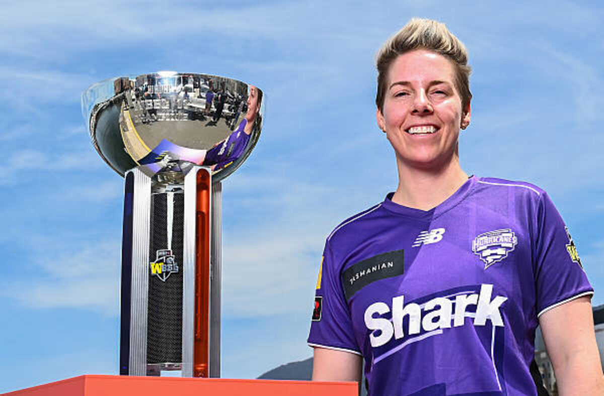 Elyse Villani retires from WBBL after leading Hobart Hurricanes to maiden title 2 Elyse Villani retires from WBBL after leading Hobart Hurricanes to maiden title