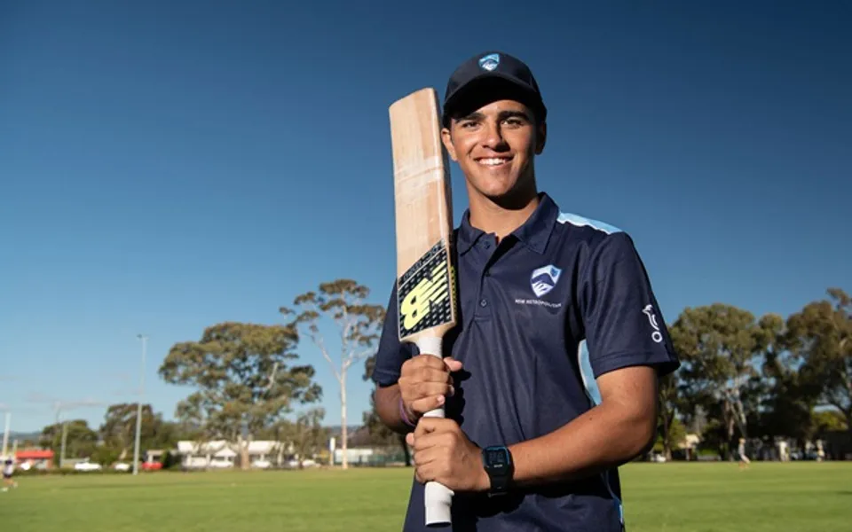 Oliver Davies joins Sydney Sixers, set to reunite with brother Joel in next BBL season
