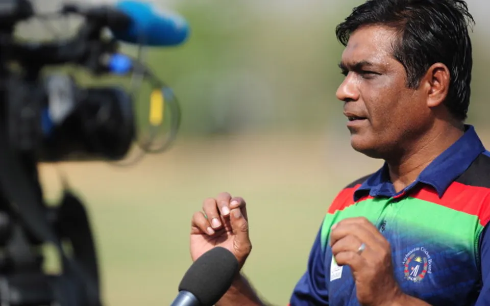 Journalist asks as Rashid Latif says ‘Pakistan will beat India in semi-final’-‘Will India play with eyes closed?’