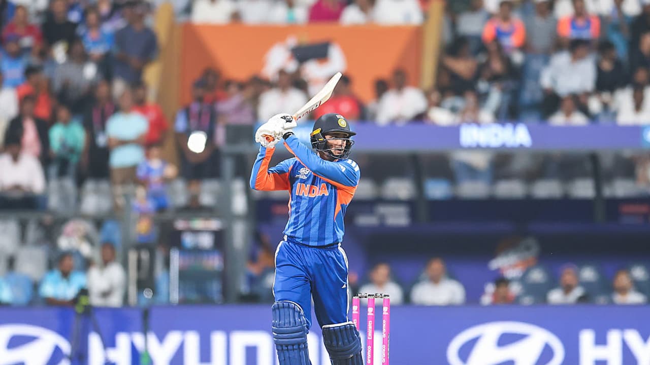 Faf du Plessis advises Abhishek Sharma to read opposition tactics better