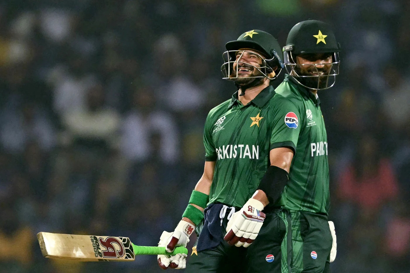 Farhan, Fakhar Shine but Pakistan Miss Semis