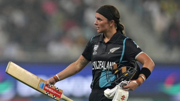 Amelia Kerr powers NZ to 3-0 series win