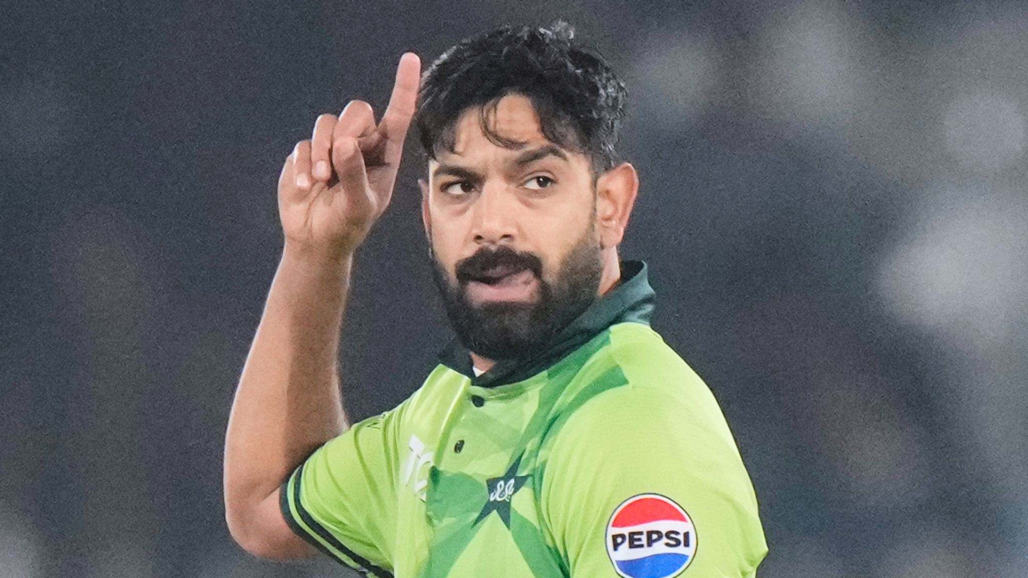 Rauf Leads Pakistan in Hundred Auction